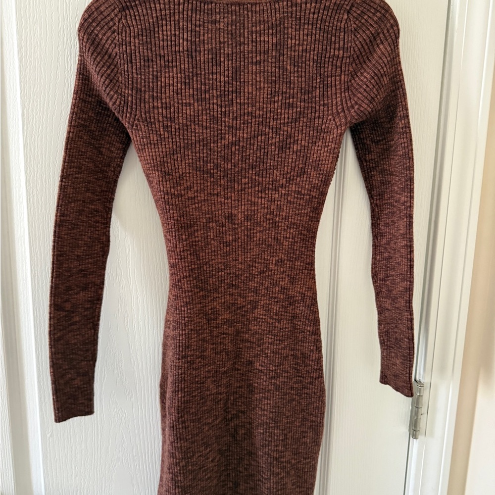Abercrombie & Fitch Long Sleeve Ribbed Dress in Brown - Picture 2 of 4